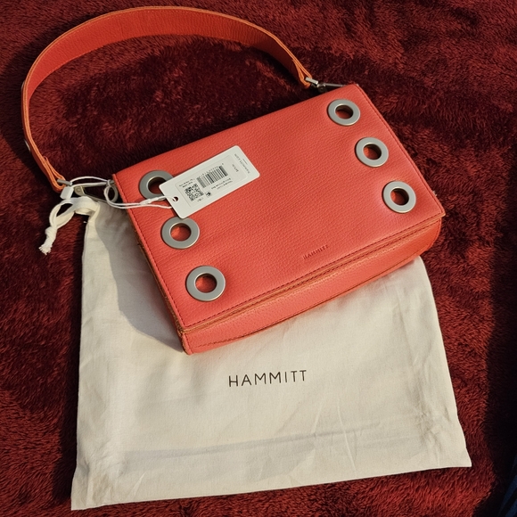 Hammitt clutch